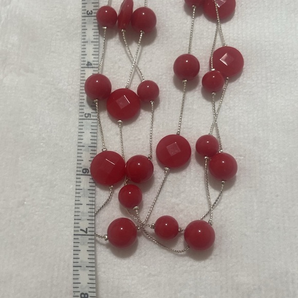 NWOT 3 strand beaded necklace with adjustable clasp. Never worn - Picture 4 of 4